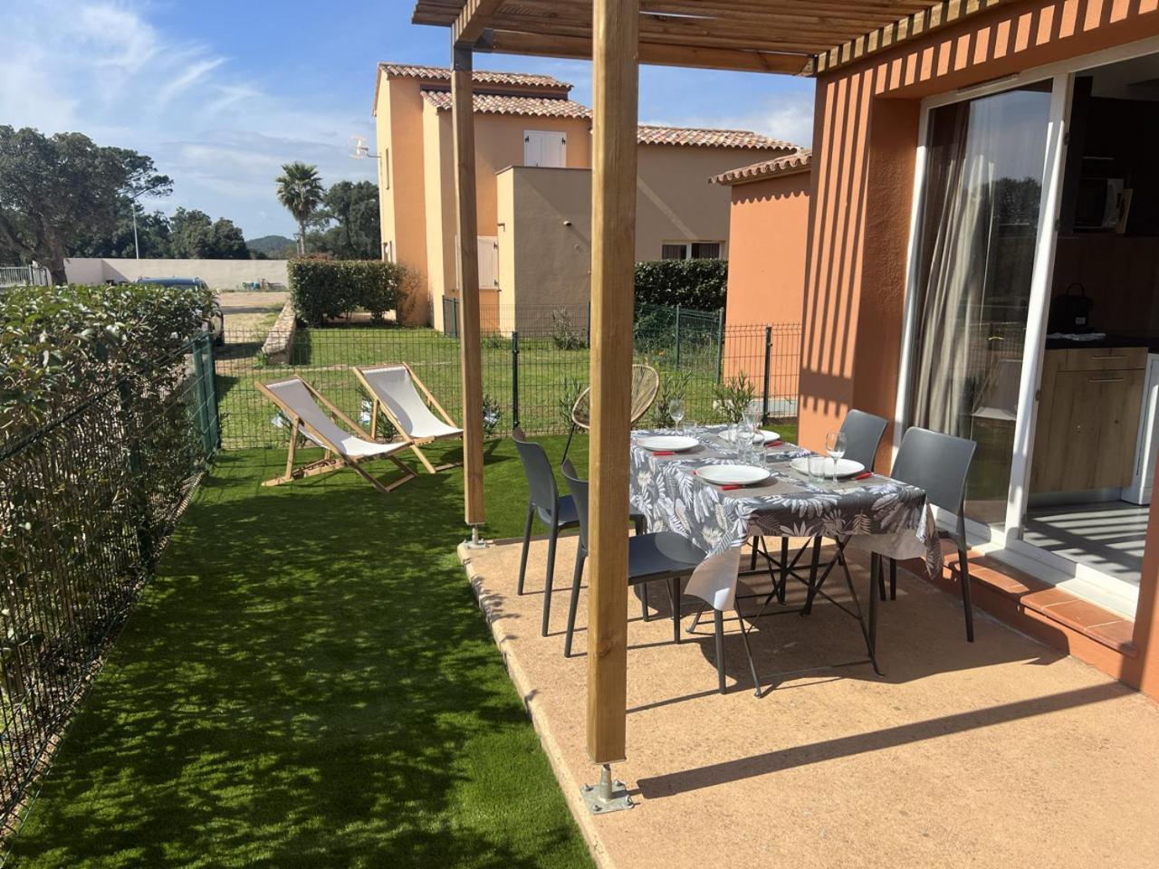 Mini Villa 4-6 Pers. Les Hameaux De Saint Cyprien レクシ エクステリア 写真